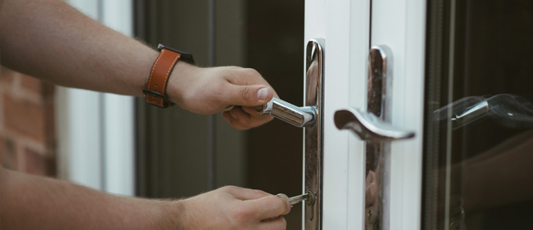 24 hour key locksmith Largs Bay