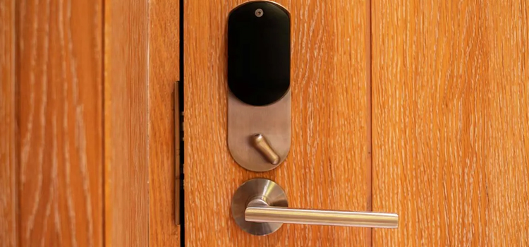 Automatic Locking Door Knob Largs Bay